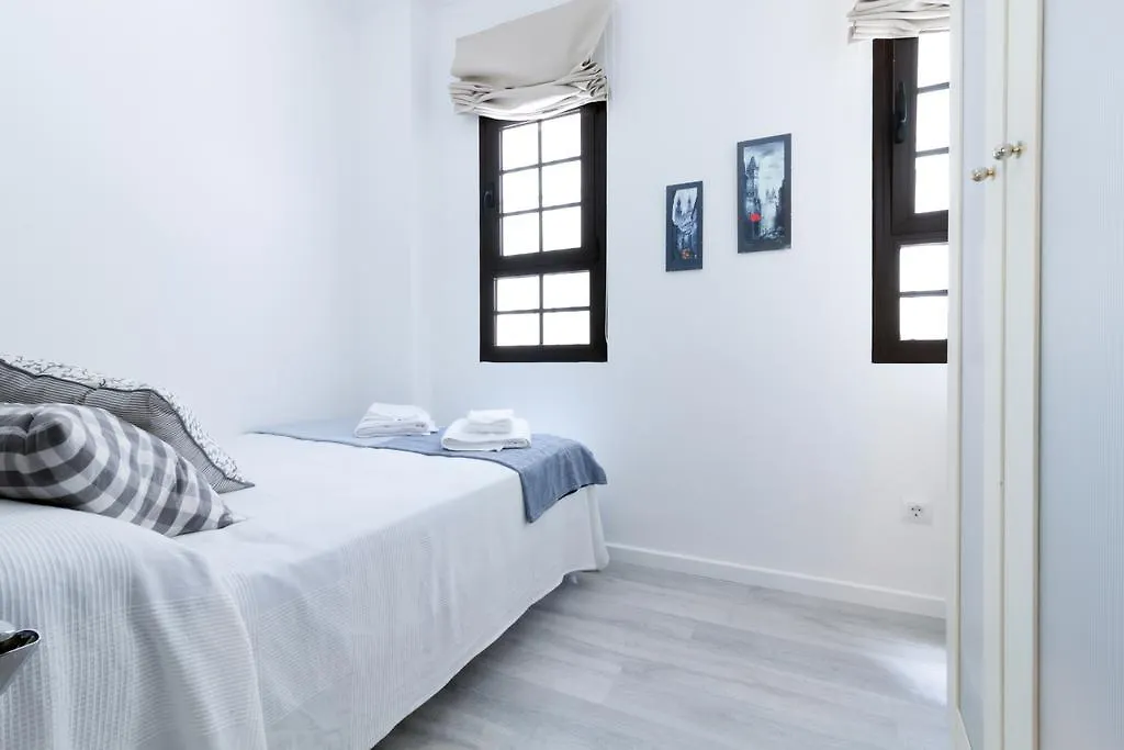 Puente Y Pellon Apartment Seville Spain